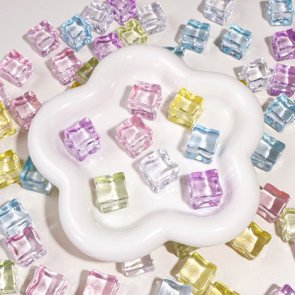 18Mm acrylic translucent simulated ice cube grains non-porous cubic beads loose beads handmade DIY material jewelry Colors Fake Crystal School Counting Plastic Ice Cubes Acrylic Artificial Square Rocks for Photography Props,Food Display,Vase Filler,Table