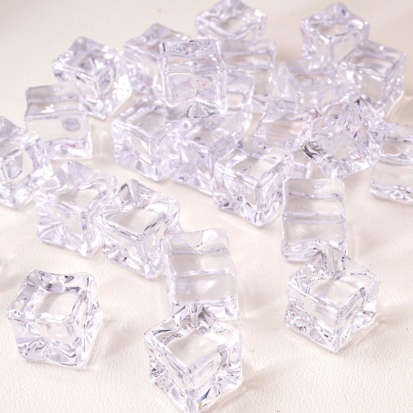 18Mm acrylic translucent simulated ice cube grains non-porous cubic beads loose beads handmade DIY material jewelry Colors Fake Crystal School Counting Plastic Ice Cubes Acrylic Artificial Square Rocks for Photography Props,Food Display,Vase Filler,Table