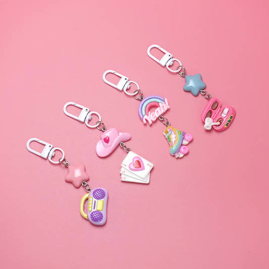 Color glossy resin cartoon keychain creative DIY cute ins style niche small pendant student backpack pendant