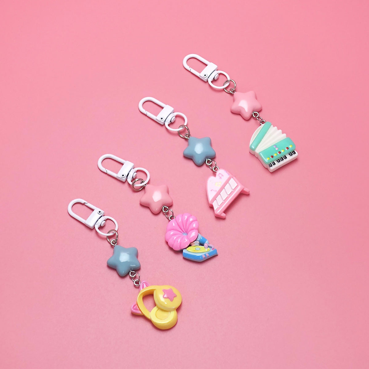 Color glossy resin cartoon keychain creative DIY cute ins style niche small pendant student backpack pendant